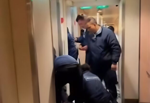 Virgil was detained by the crew – FOX 11 – LA