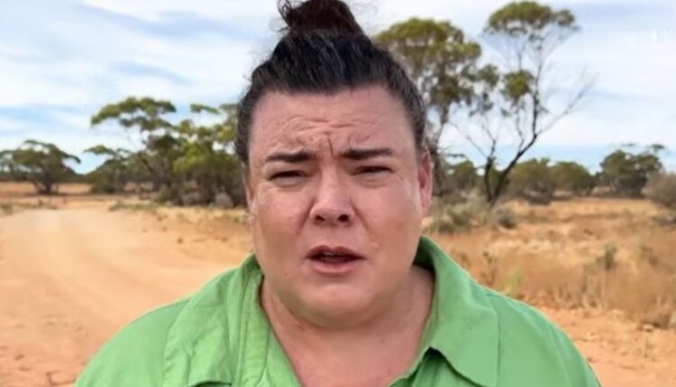 Karleigh reports from the Australian Outback – Daily Mail – YouTube