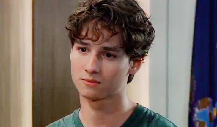Rocco Falconeri (Finn Carr)