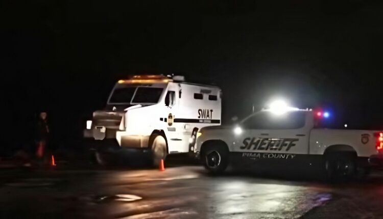 SWAT vehicles leaving the house – Fox News – YouTube
