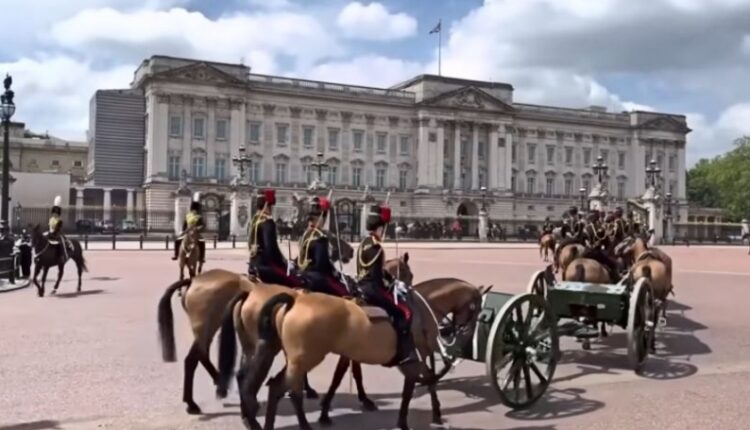 The Royal family faces a PR crisis – King Luxury – YouTube –