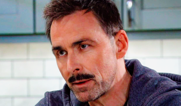 Valentin Cassadine (James Patrick Stuart)