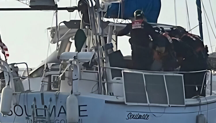 Federal agents board the vessel – Coast Guard Release – Via Brian Entin