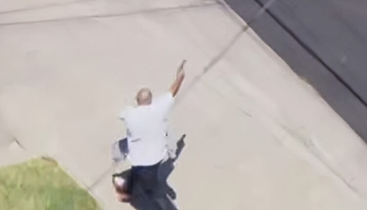Suspect shooting at officers – via FOX11 LA – YouTube