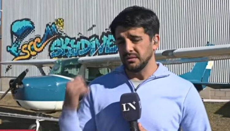 A journalist points at the plane – LA NACION – YouTube (1)