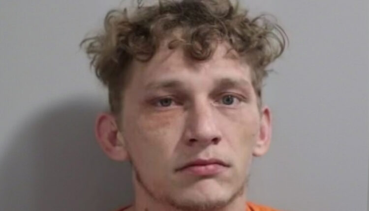 Isaac Kinsey, a Florida DUI Suspect Flees into Marsh with Baby and Toddler, Police Say