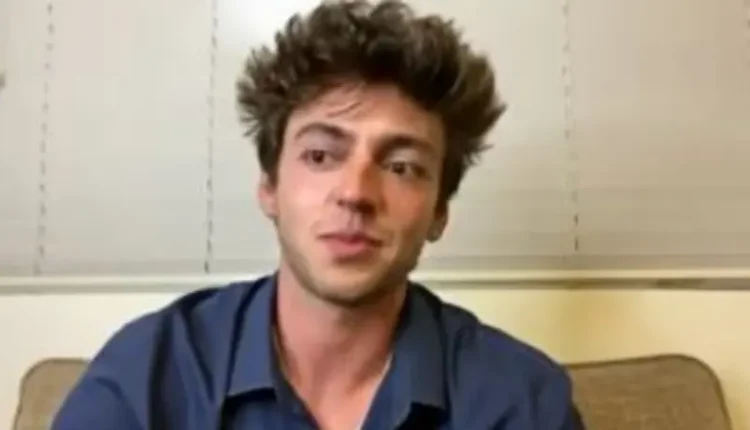 Drew Campell after Rick betrayed him – Parade via Mike Bloom – YouTube