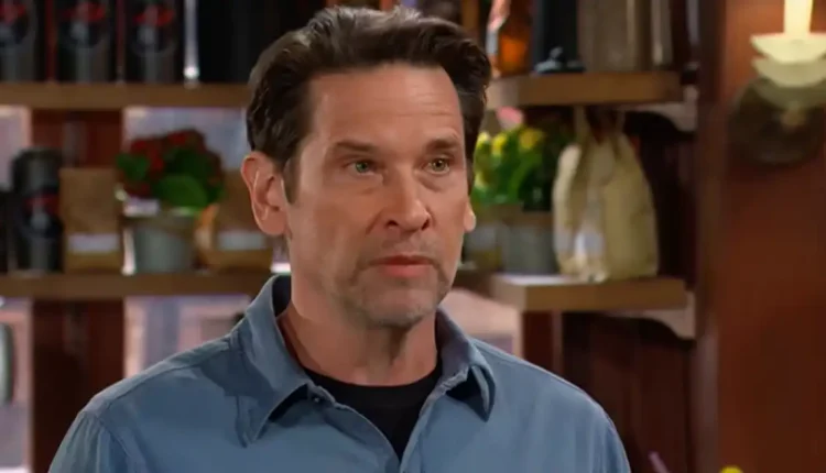 Matt Clark (Roger Howarth)