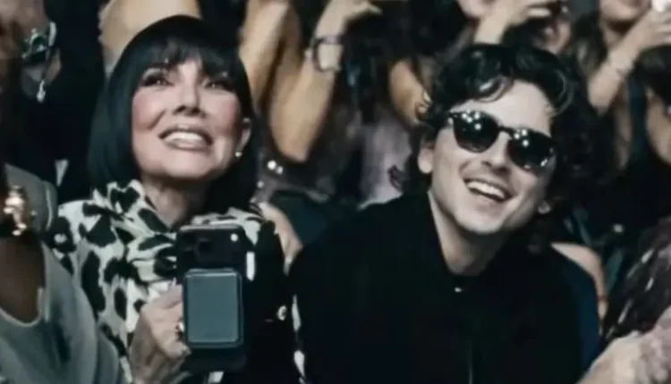Timothée Chalamet looked totally delighted – via Page Six – YouTube